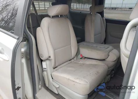 2016 Kia Sedona Lx z USA, uszkodzony, nr VIN KNDMB5C12G6203119